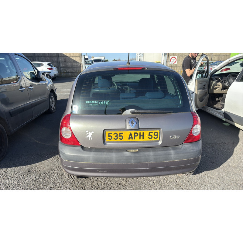 Pare choc arriere RENAULT CLIO 2 Photo n°12