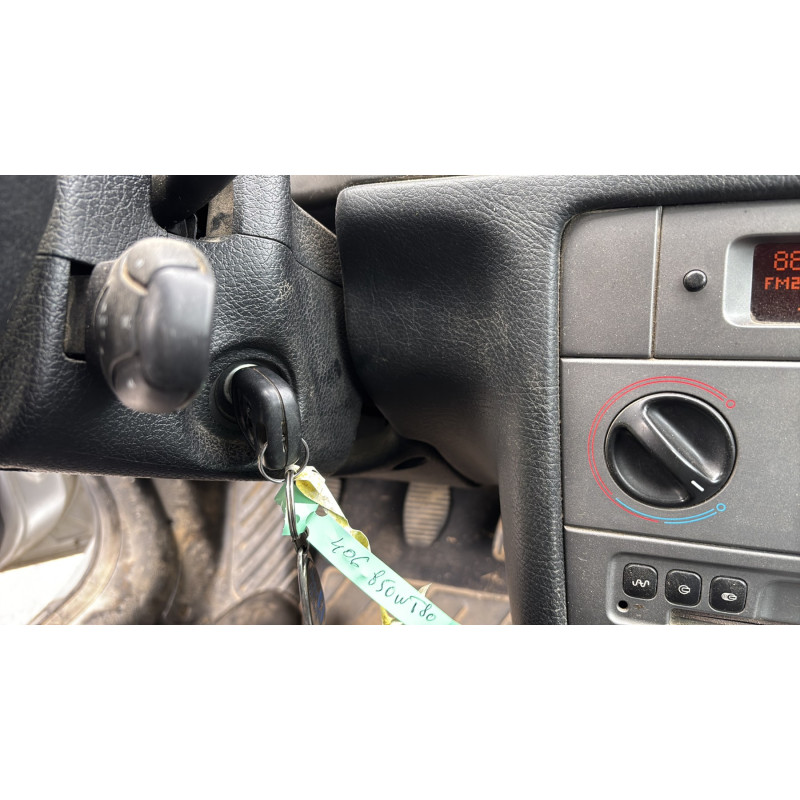 Pare choc arriere PEUGEOT 406 Photo n°10