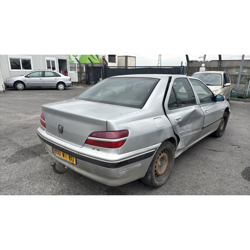 Pare choc arriere PEUGEOT 406 Photo n°14