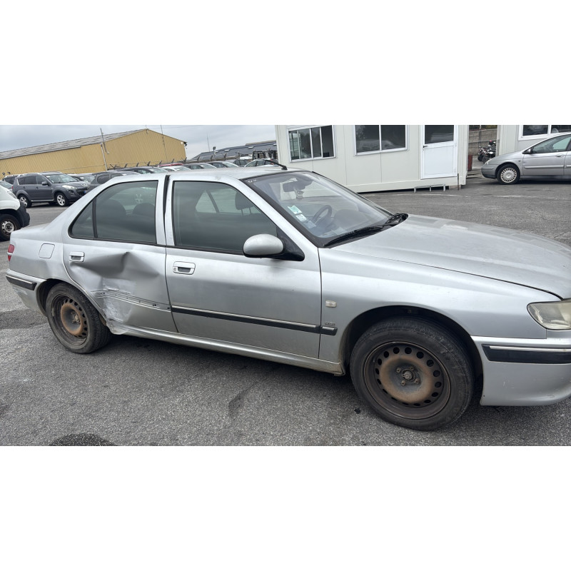 Pare choc arriere PEUGEOT 406 Photo n°18