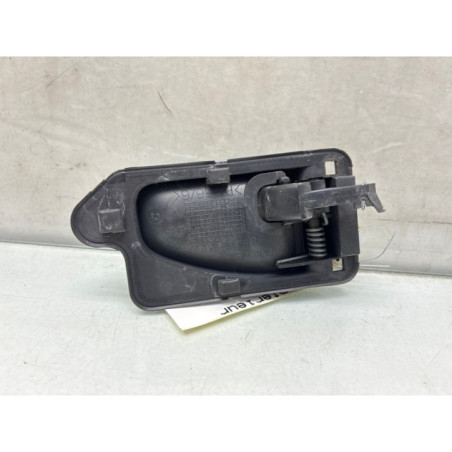 Poignee interieur avant droit CITROEN SAXO