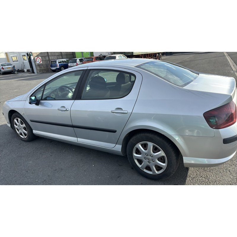 Pare choc arriere PEUGEOT 407 Photo n°12