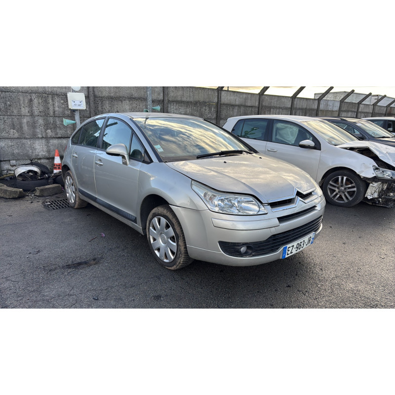 Pare choc arriere CITROEN C4 1 Photo n°8