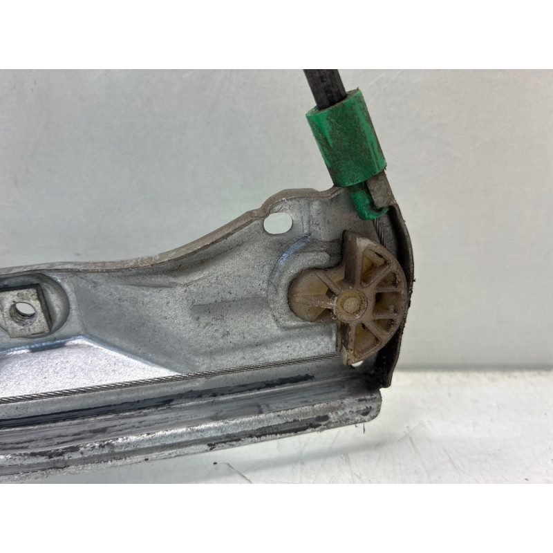 Leve vitre mecanique avant droit RENAULT CLIO 2 CAMPUS Photo n°4