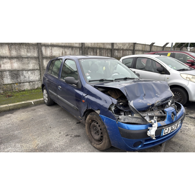 Pare choc arriere RENAULT CLIO 2 Photo n°8