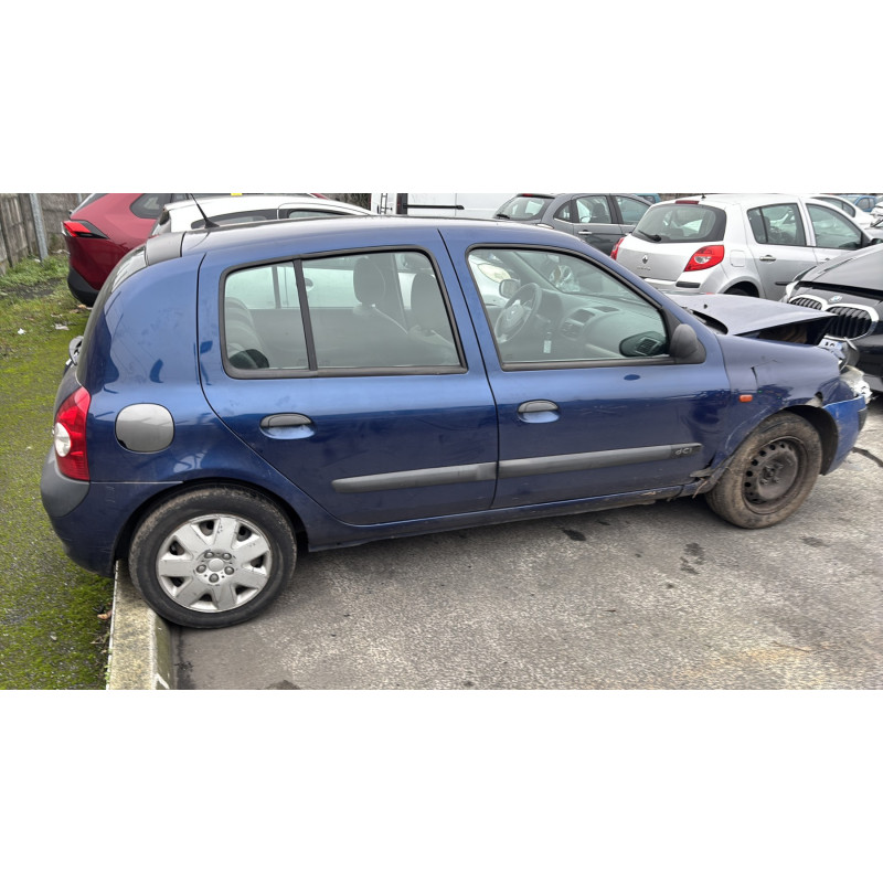 Pare choc arriere RENAULT CLIO 2 Photo n°13