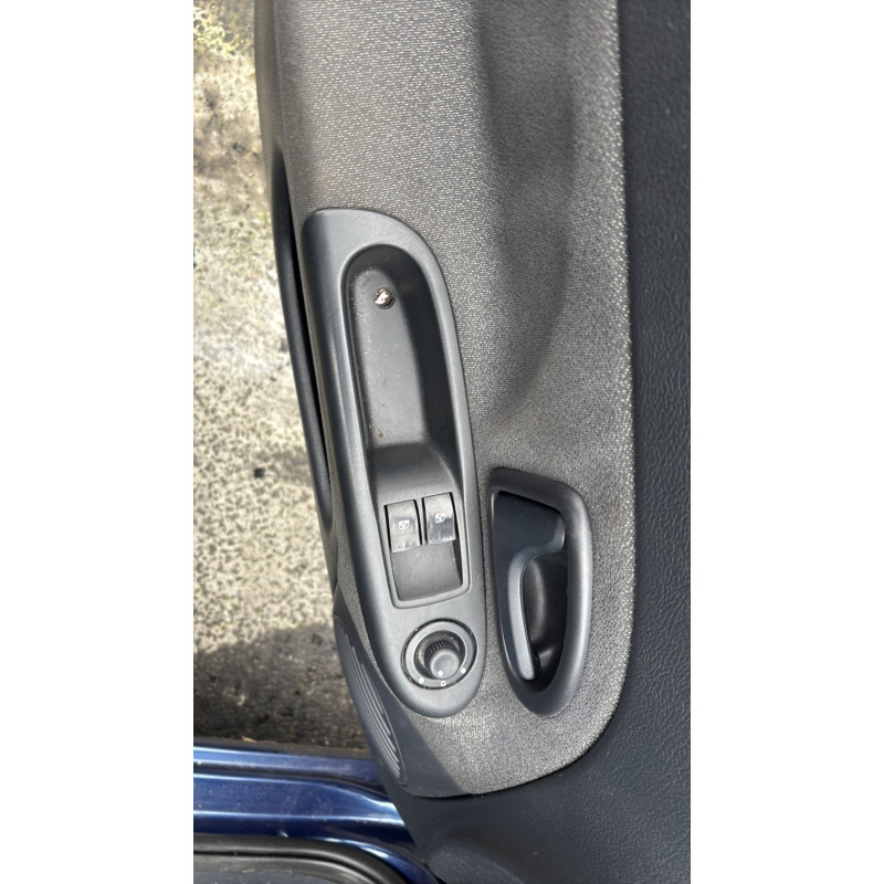 Pare choc arriere RENAULT CLIO 2 Photo n°16
