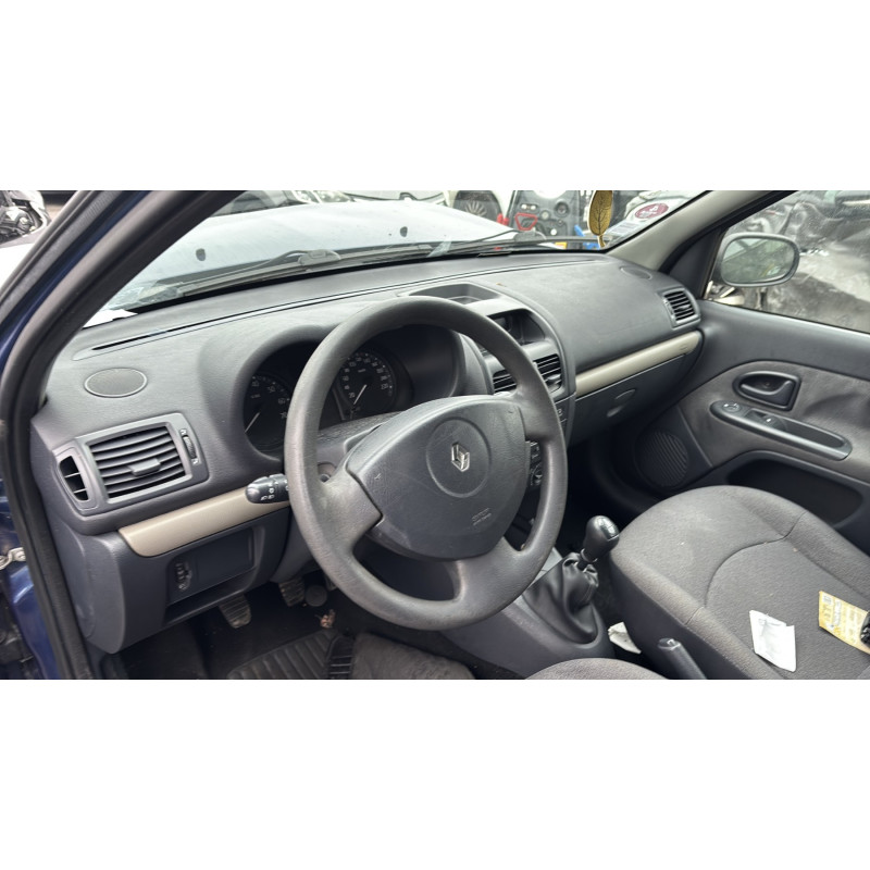 Pare choc arriere RENAULT CLIO 2 Photo n°18