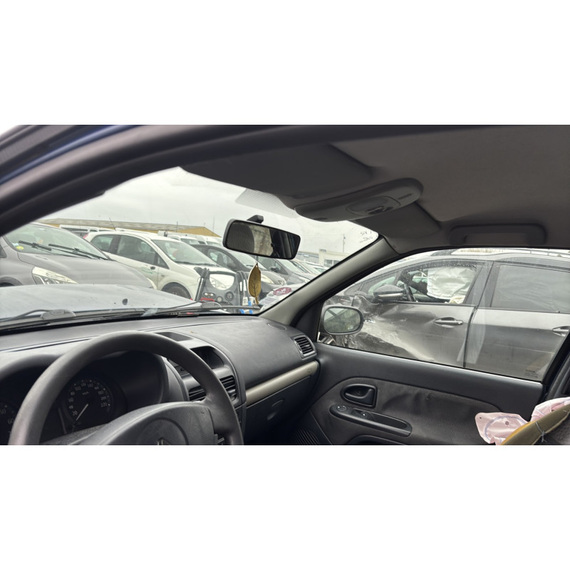 Pare choc arriere RENAULT CLIO 2 Photo n°19