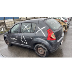 Aile avant gauche DACIA SANDERO 1