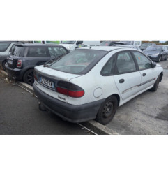 Capot RENAULT LAGUNA 1