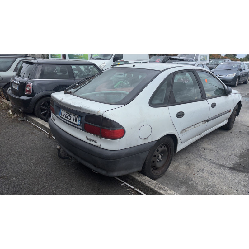 Capot RENAULT LAGUNA 1 Photo n°9