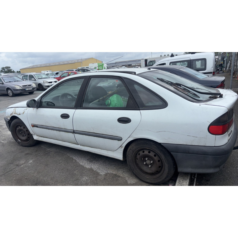 Capot RENAULT LAGUNA 1 Photo n°11