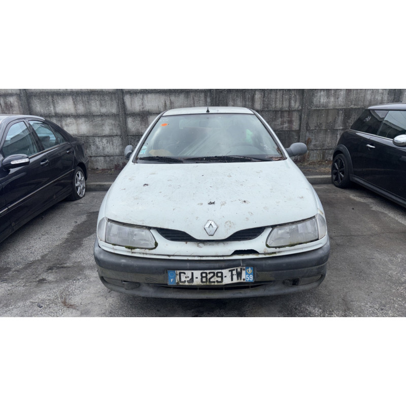 Capot RENAULT LAGUNA 1 Photo n°13