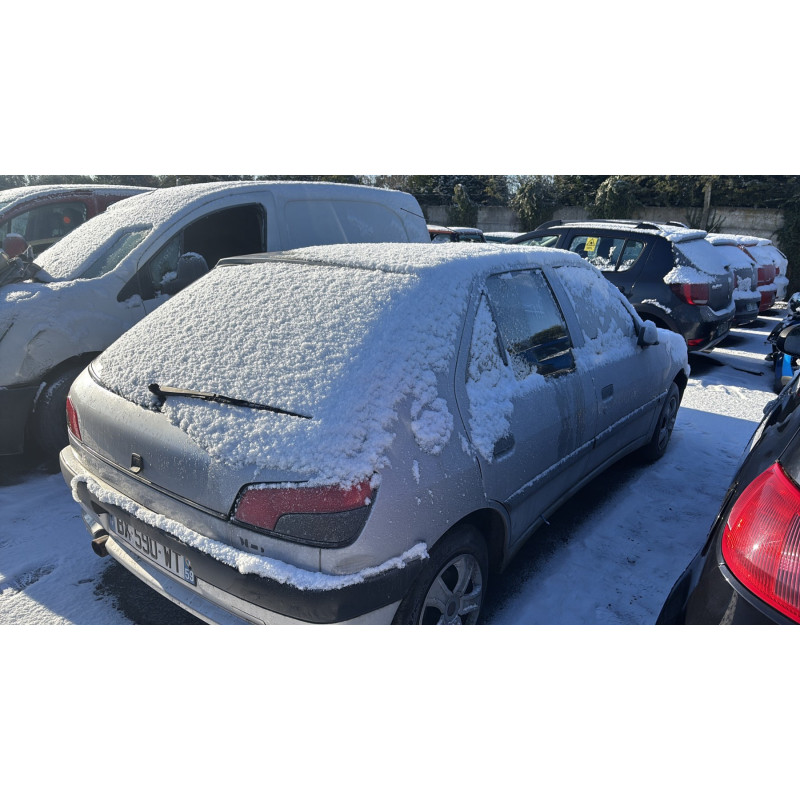 Porte avant droit PEUGEOT 306 Photo n°10