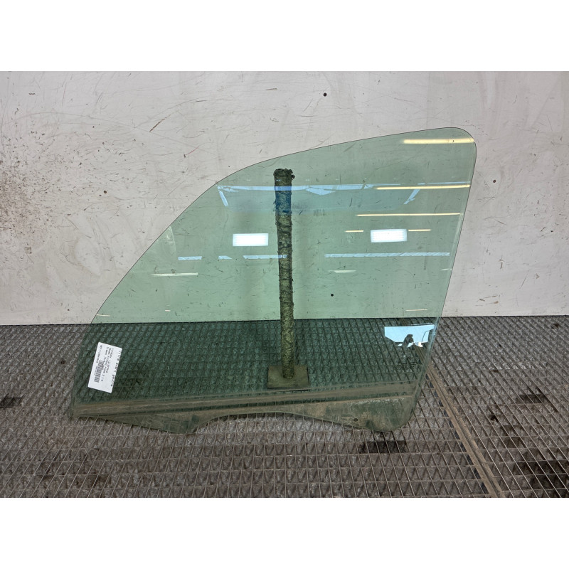 Vitre avant gauche CITROEN XSARA PICASSO Photo n°1