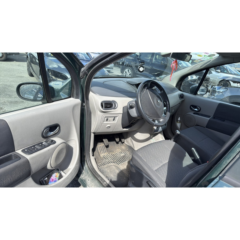 Pare choc arriere RENAULT MODUS Photo n°16