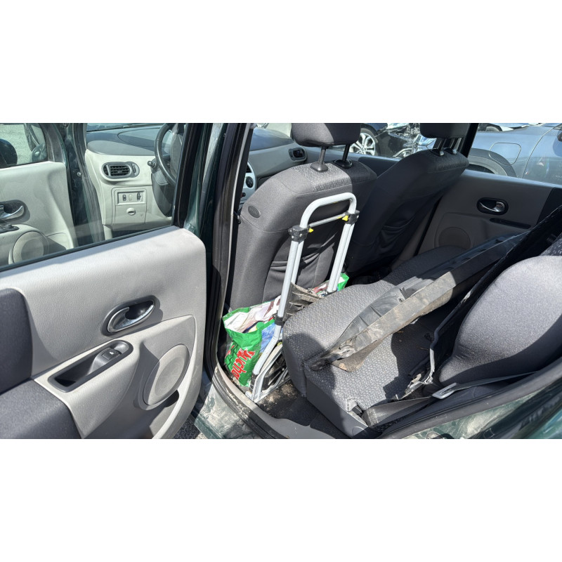Pare choc arriere RENAULT MODUS Photo n°17