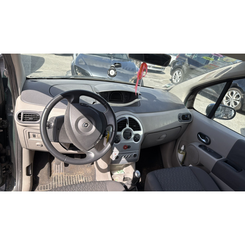Pare choc arriere RENAULT MODUS Photo n°19