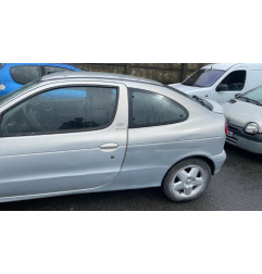 Pare choc avant RENAULT MEGANE 1