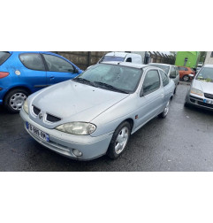 Pare choc avant RENAULT MEGANE 1
