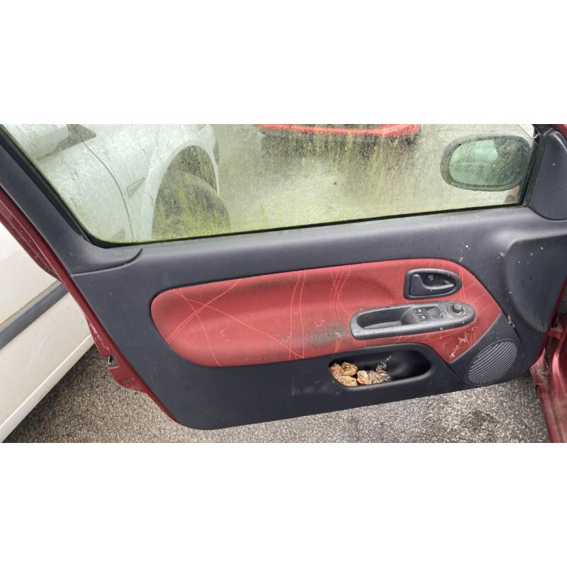 Pare choc arriere RENAULT CLIO 2 Photo n°9