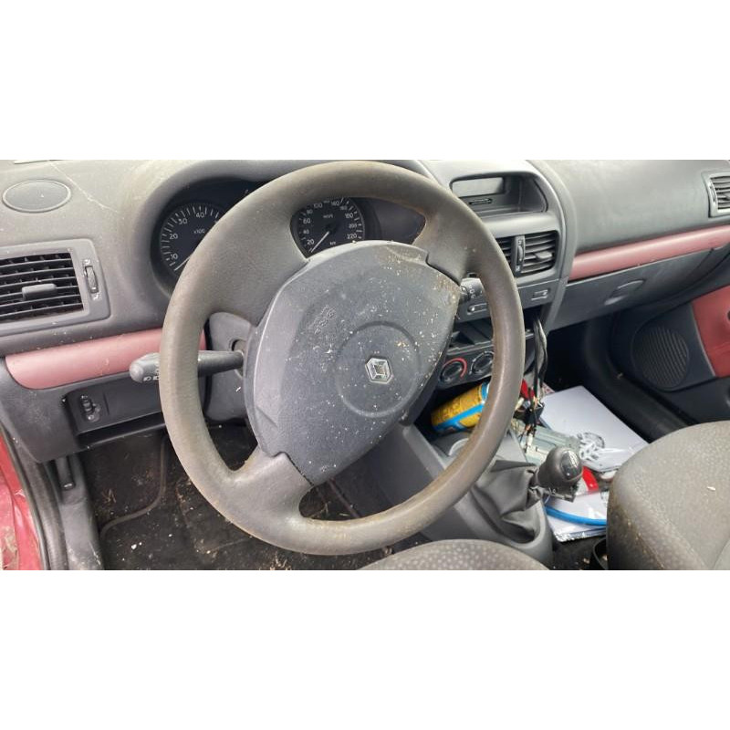 Pare choc arriere RENAULT CLIO 2 Photo n°12