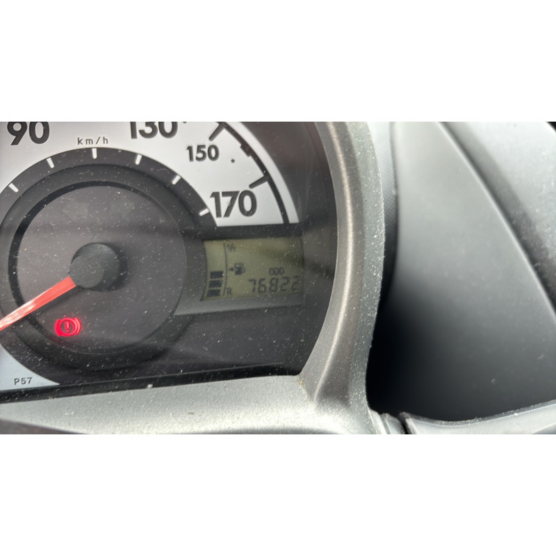 Pare choc arriere PEUGEOT 107 Photo n°8