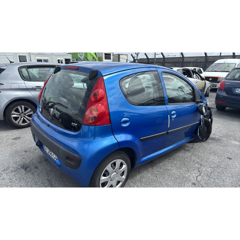 Pare choc arriere PEUGEOT 107 Photo n°11