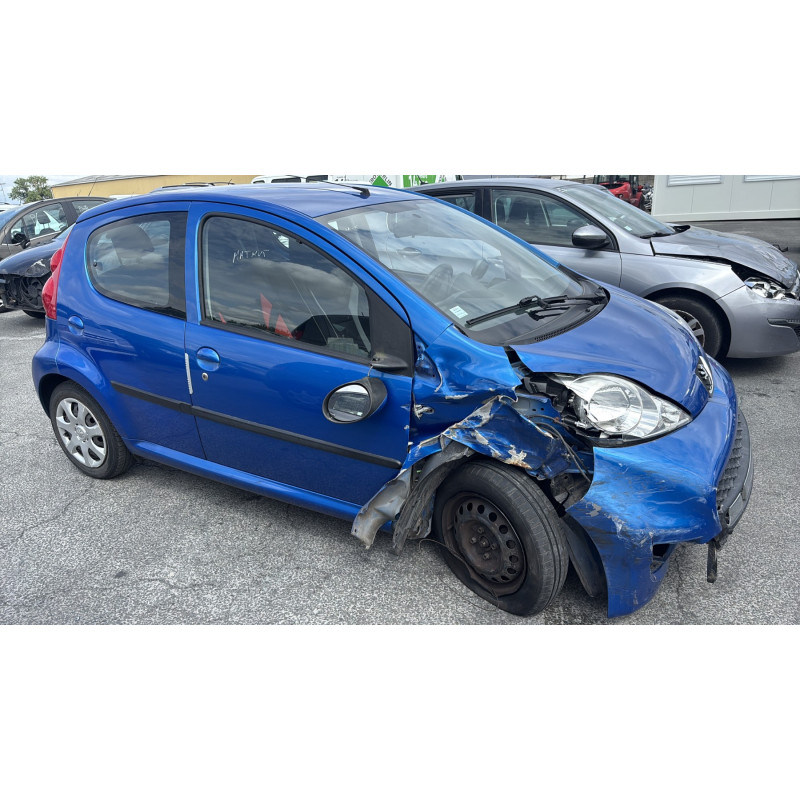 Pare choc arriere PEUGEOT 107 Photo n°15