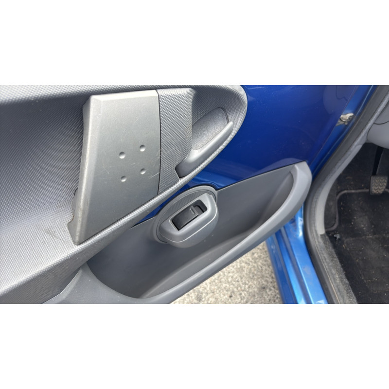 Pare choc arriere PEUGEOT 107 Photo n°18