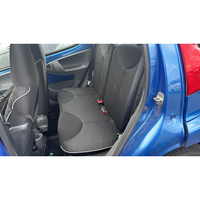 Pare choc arriere PEUGEOT 107 Photo n°20