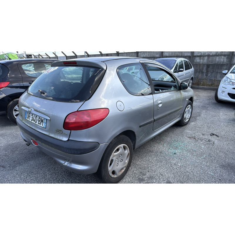 Pare choc avant PEUGEOT 206 Photo n°11