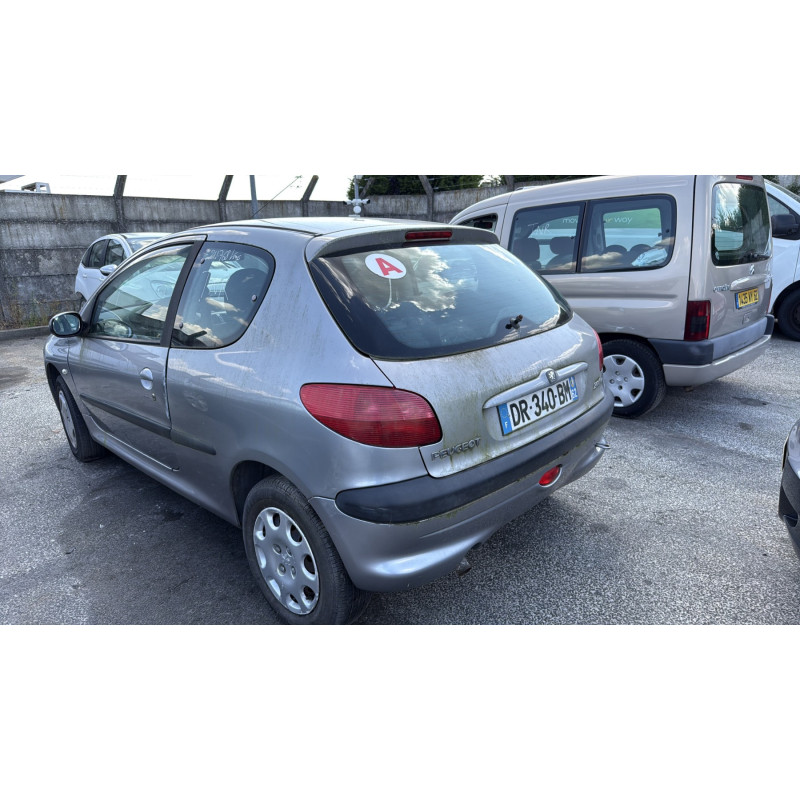 Pare choc avant PEUGEOT 206 Photo n°12