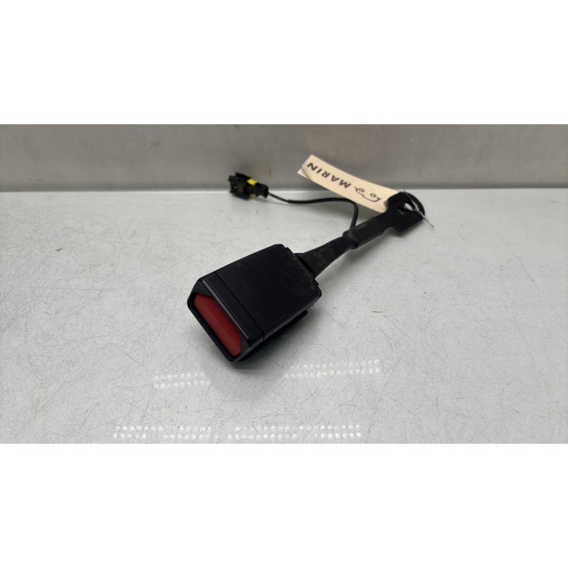 Attache ceinture avant gauche PEUGEOT 508 1 SW Photo n°2