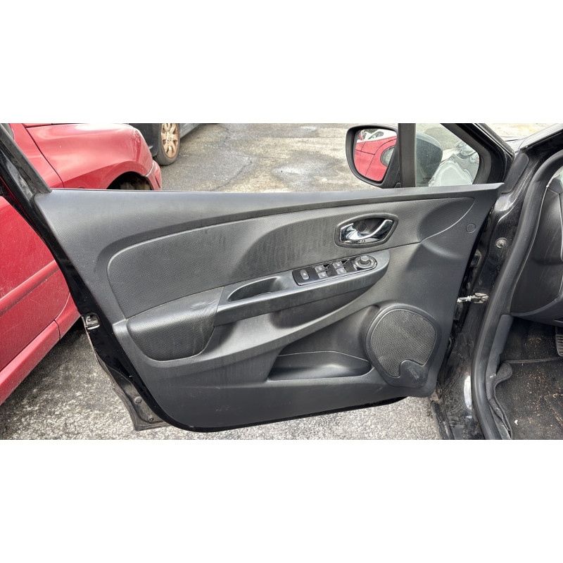 Pare choc arriere RENAULT CLIO 4 Photo n°15