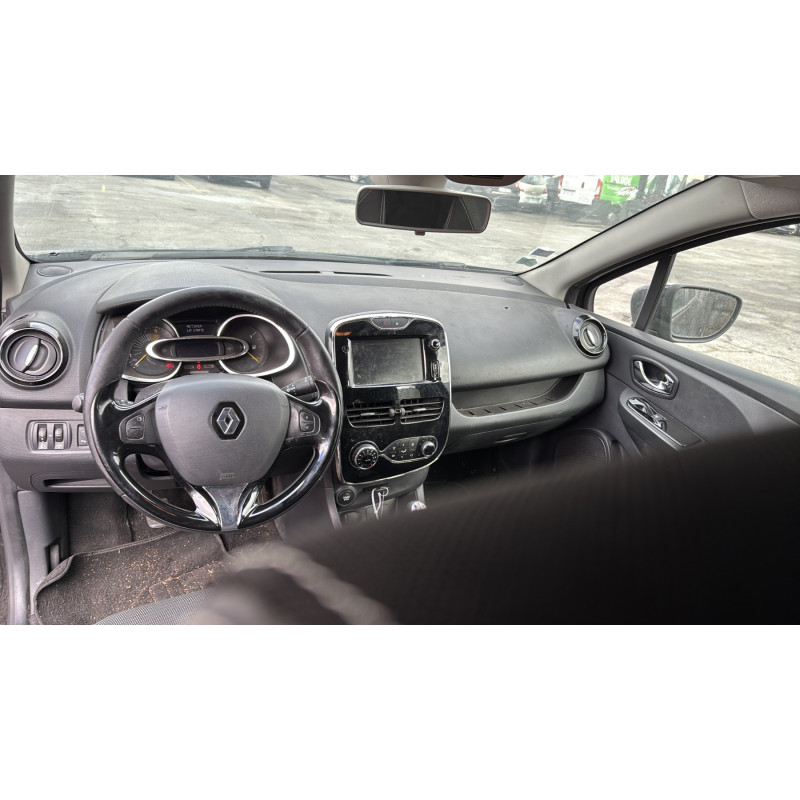 Pare choc arriere RENAULT CLIO 4 Photo n°20
