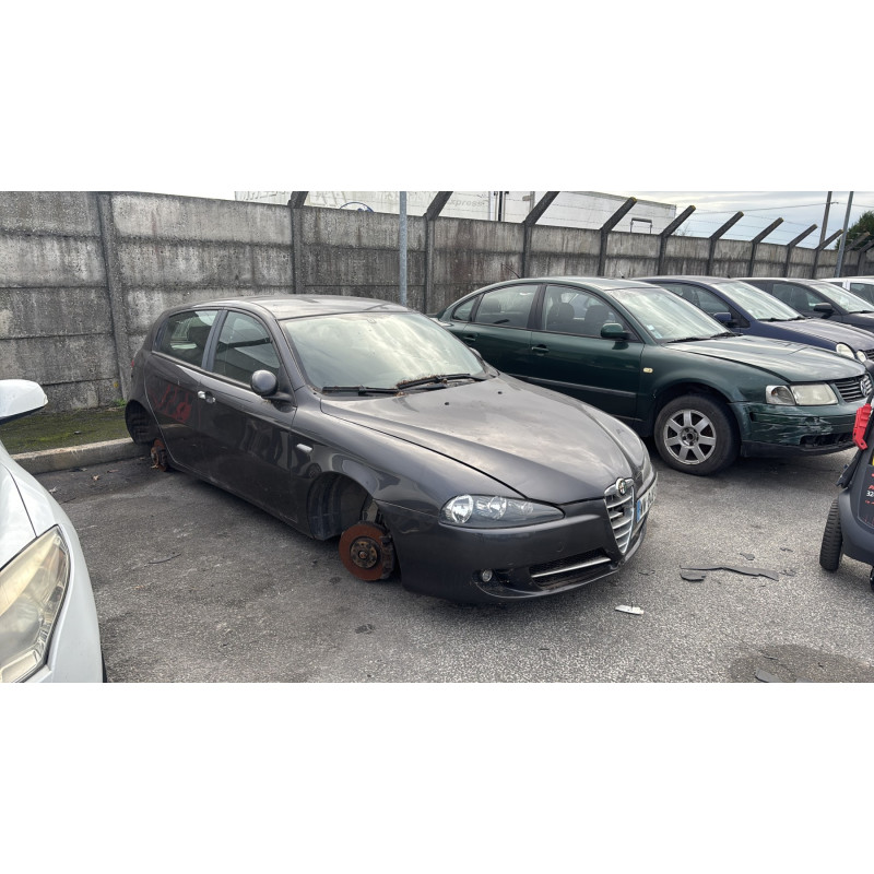 Pare choc arriere ALFA ROMEO 147 Photo n°8
