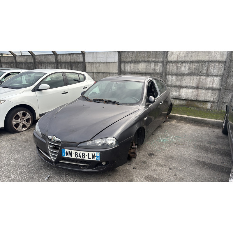 Pare choc arriere ALFA ROMEO 147 Photo n°9