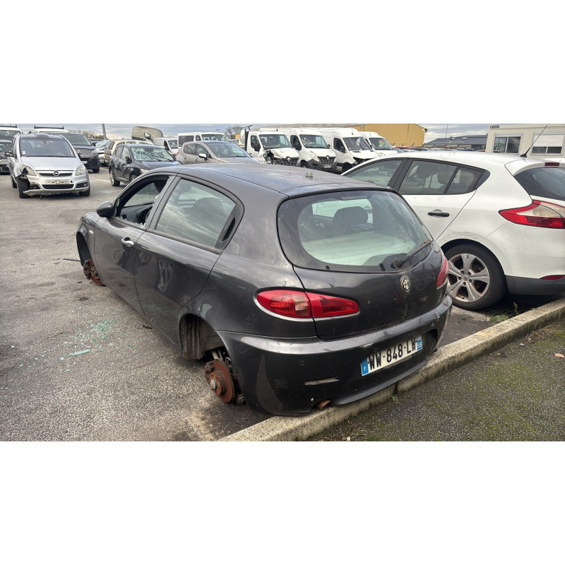 Pare choc arriere ALFA ROMEO 147 Photo n°10