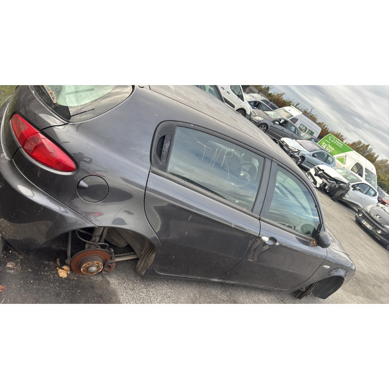Pare choc arriere ALFA ROMEO 147 Photo n°13