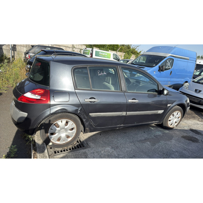 Pare choc arriere RENAULT MEGANE 2 Photo n°13