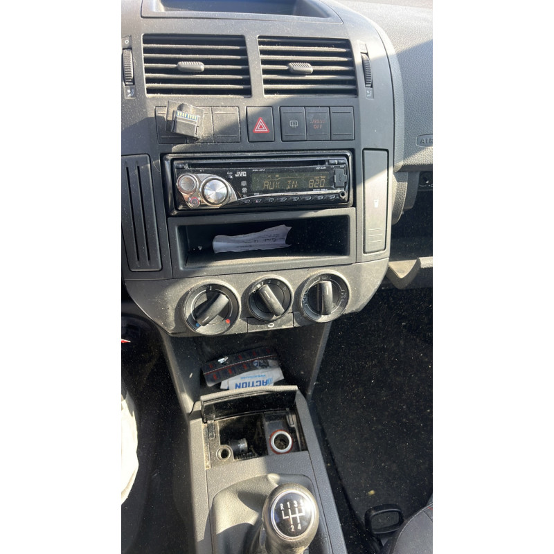 Pare choc arriere VOLKSWAGEN POLO 4 Photo n°8