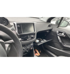 Pare choc arriere PEUGEOT 208 1