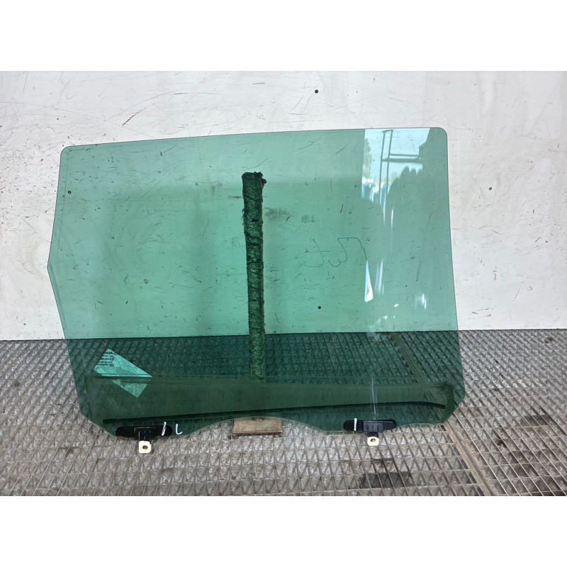 Vitre arriere gauche RENAULT SCENIC 3 Photo n°1