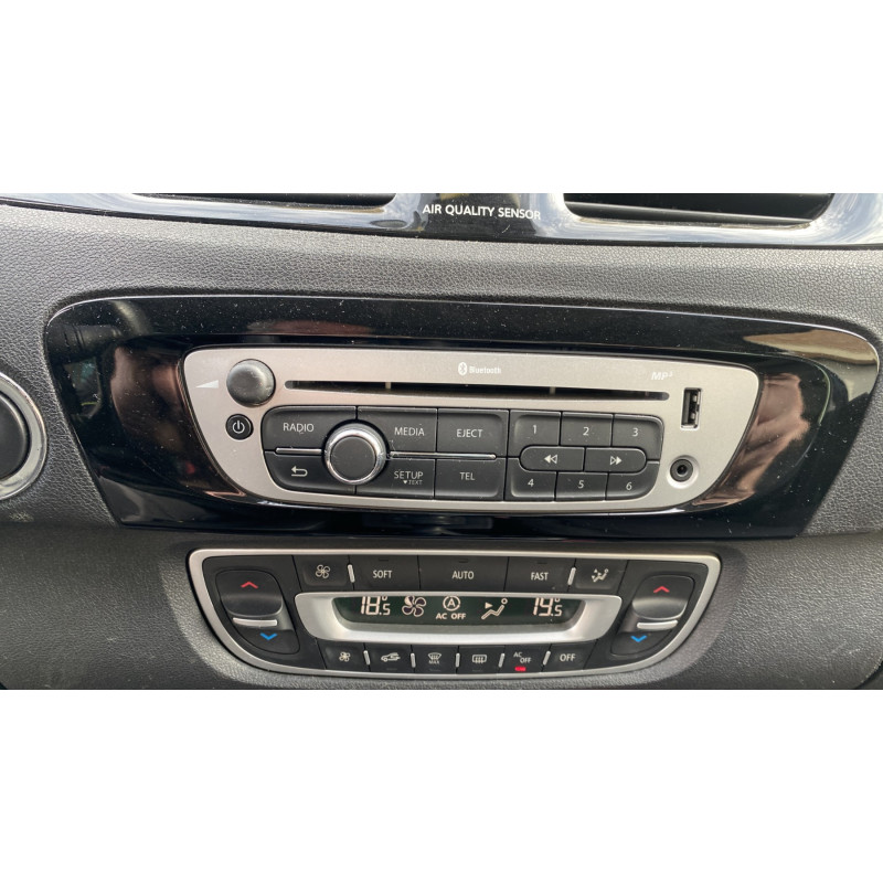 Vitre arriere gauche RENAULT SCENIC 3 Photo n°10