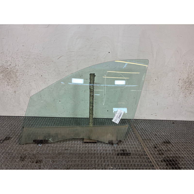 Vitre avant gauche RENAULT SCENIC 3 Photo n°1