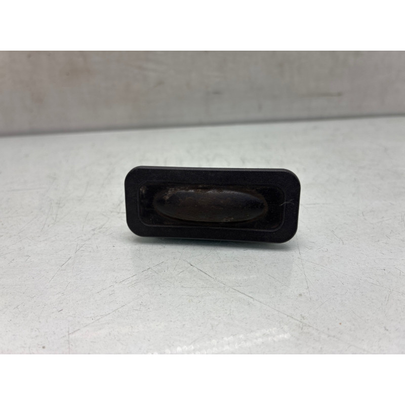 Bouton de coffre RENAULT SCENIC 3 Photo n°5