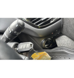Vitre avant droit PEUGEOT 208 1