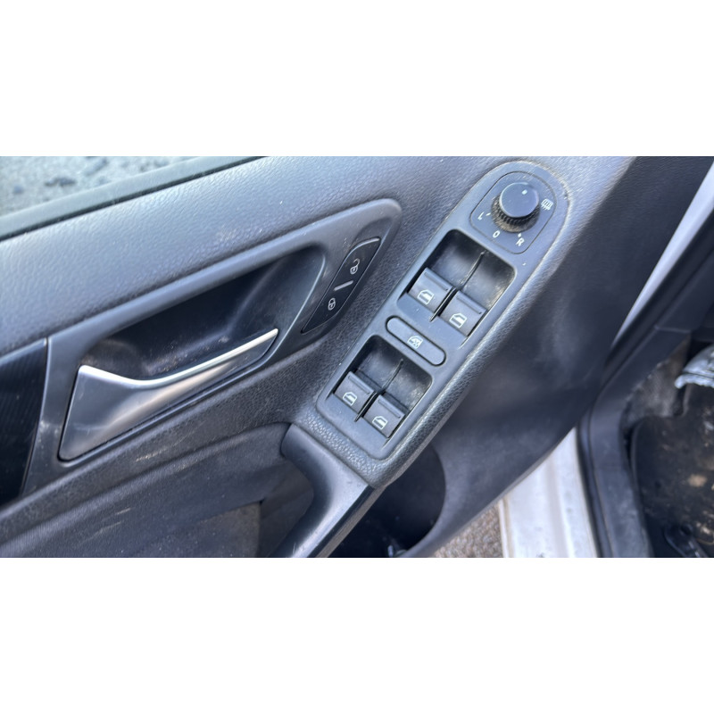 Interrupteur de leve vitre arriere gauche VOLKSWAGEN GOLF 6 Photo n°14